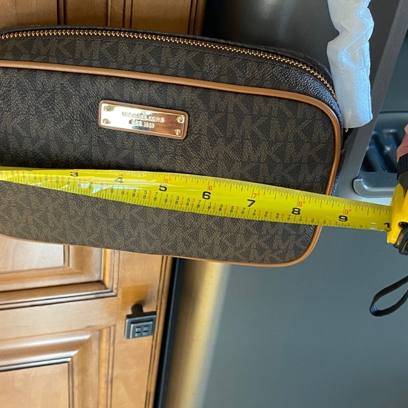 MICHAEL KORS BRAND NEW CROSSBODY BAG - Picture 3 of 16